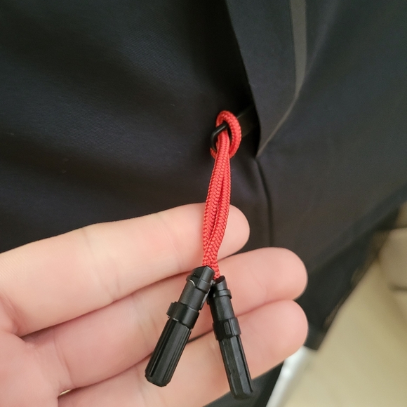 Columbia Black Performance Jacket with Water-Resistant Shell and High Collar - Picture 9 of 10